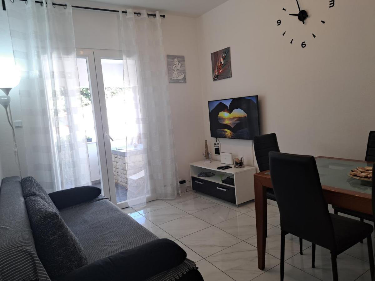 Apartment Lavanda Nova Razanj Bagian luar foto